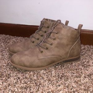 tan lace up booties! Wonderful condition